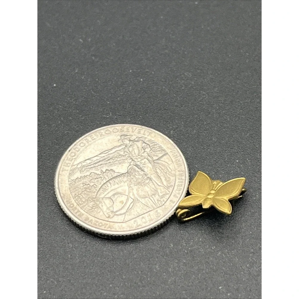 Butterfly Gold Tone‎ Tiny Lapel Hat Pin